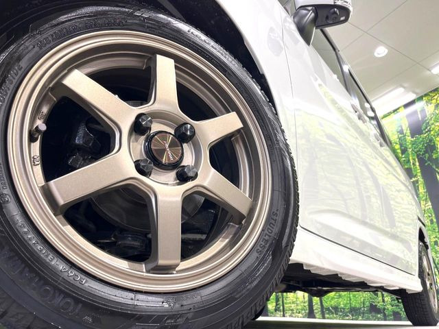 �y15�C���`�A���~�z�C�[���z�O�ςɃ}�b�`�����A���~�z�C�[���𑕒����Ă���܂��B�e��A���~�z�C�[����A�X�^�b�h���X�^�C�����戵�����Ă���܂��B���񂲑��k����������