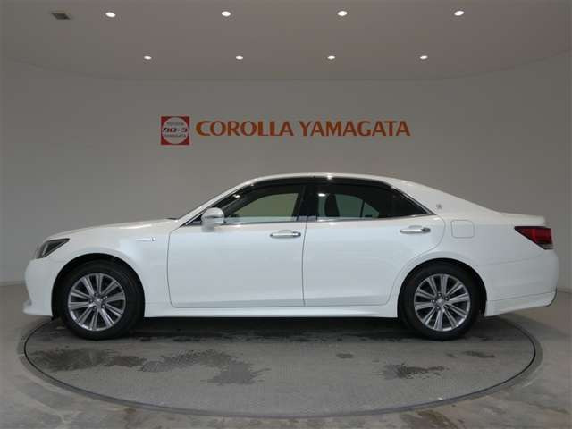 クラウンアスリートハイブリッド 2.5 S Four 4WD