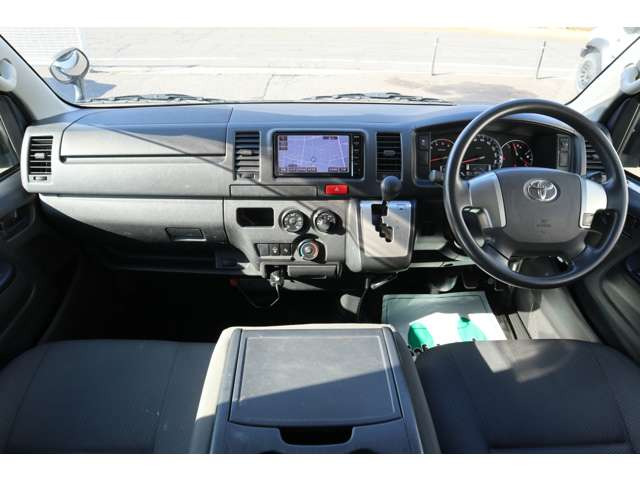 ハイエースバン2.8 DX ロング ディーゼル 4WD