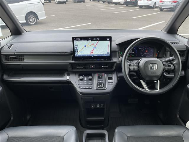 ステップワゴン2.0 e:HEV スパーダ