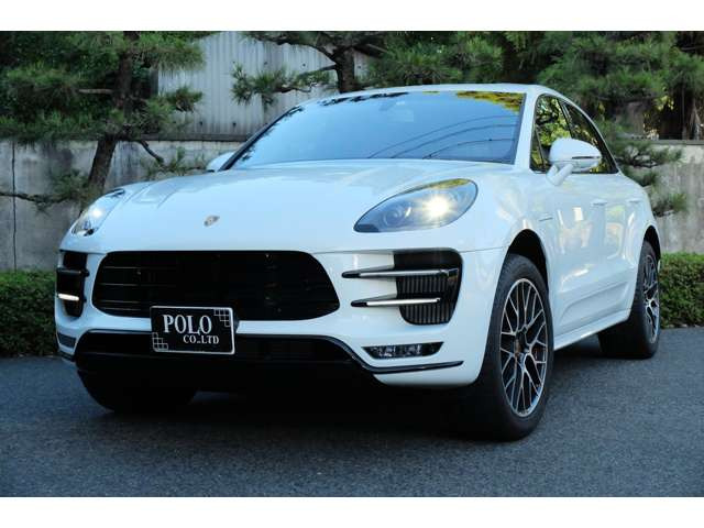 マカンターボ PDK 4WD