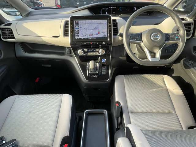 セレナ1.2 e-POWER ハイウェイスターV