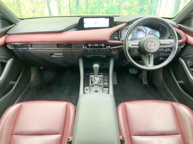 MAZDA3ファストバック2.0 20S バーガンディ セレクション