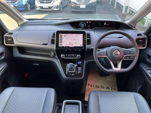 セレナ1.2 e-POWER ハイウェイスターV