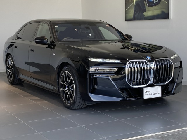 i7xドライブ60 Mスポーツ 4WD