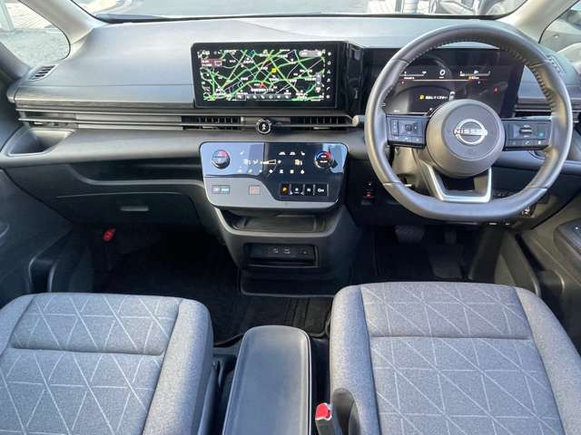 セレナ1.4 e-POWER XV