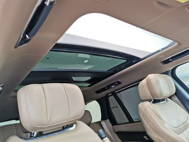 レンジローバーオートバイオグラフィ 3.0L D300 スタンダードホイールベース ディーゼル 4WD