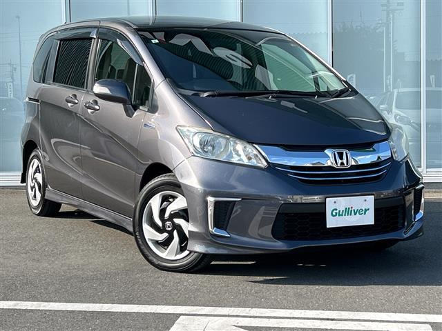 フリードハイブリッド1.5 プレミアムエディション