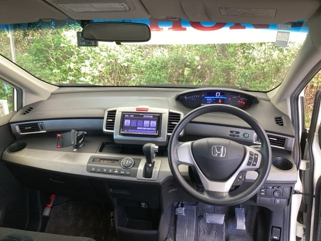 フリードハイブリッド1.5 ジャストセレクション