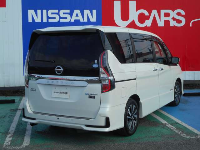 セレナ1.2 e-POWER ハイウェイスターV