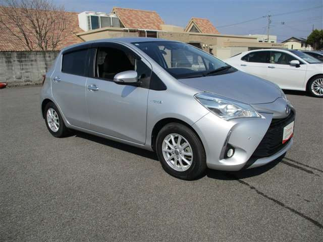 ヴィッツ1.5 ハイブリッド F セーフティ エディションIII