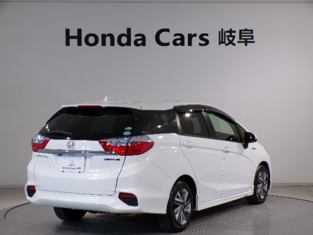 シャトル1.5 ハイブリッド X