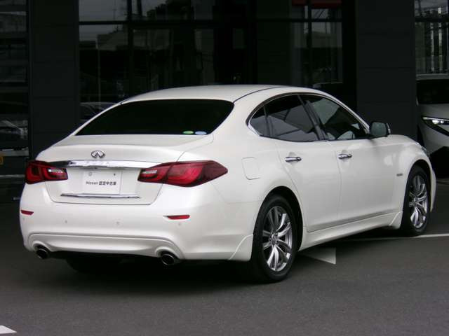 フーガハイブリッド