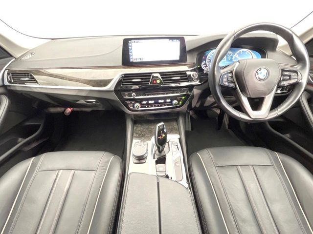 5シリーズセダン523d ラグジュアリー