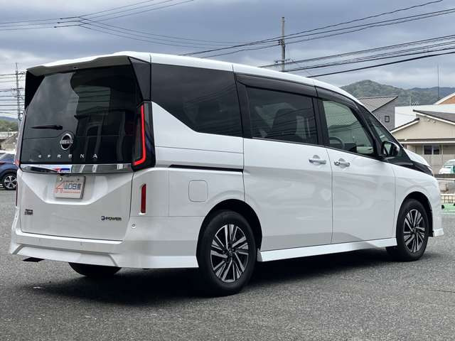 セレナ1.4 e-POWER ハイウェイスターV
