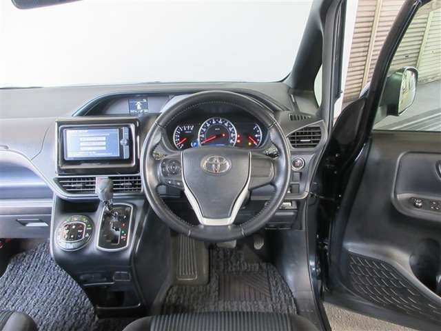 ヴォクシー2.0 ZS