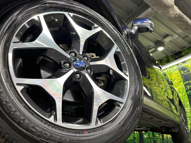 �y����18�C���`�A���~�z�C�[���z�O�ςɃ}�b�`���������A���~�z�C�[���𑕒����Ă���܂��B�e��ЊO�A���~�z�C�[����A�X�^�b�h���X�^�C�����戵�����Ă���܂��B���񂲑��k����������