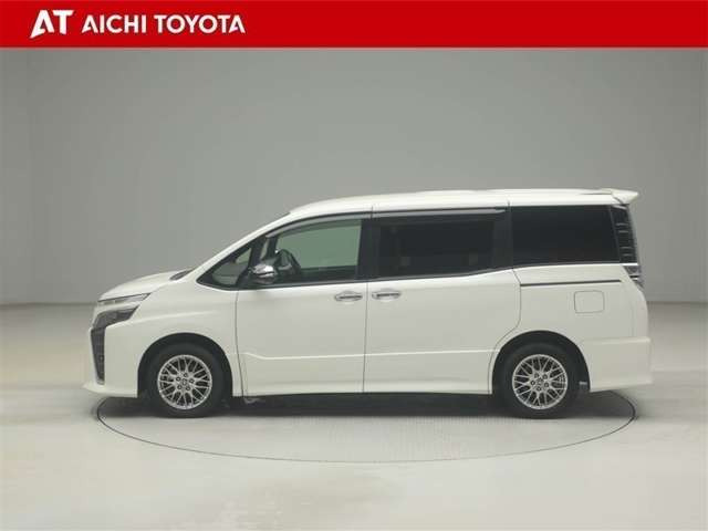 ヴォクシー1.8 ハイブリッド ZS 煌III