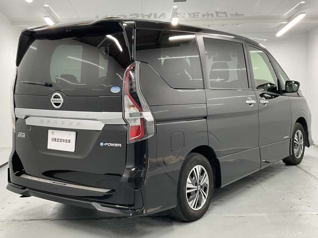 セレナ1.2 e-POWER ハイウェイスターV