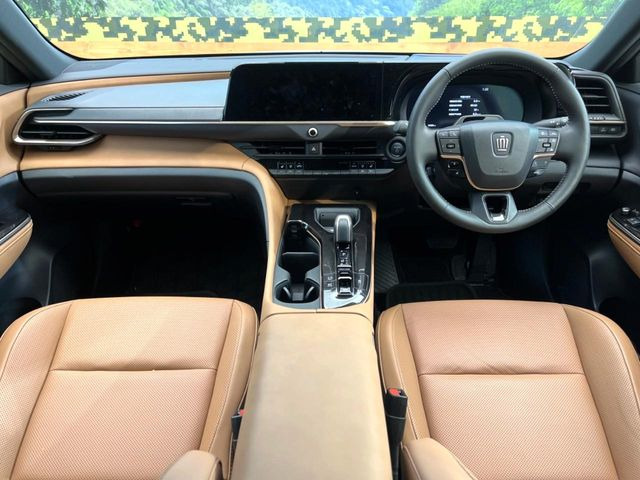 クラウンスポーツ2.5 Z E-Four 4WD