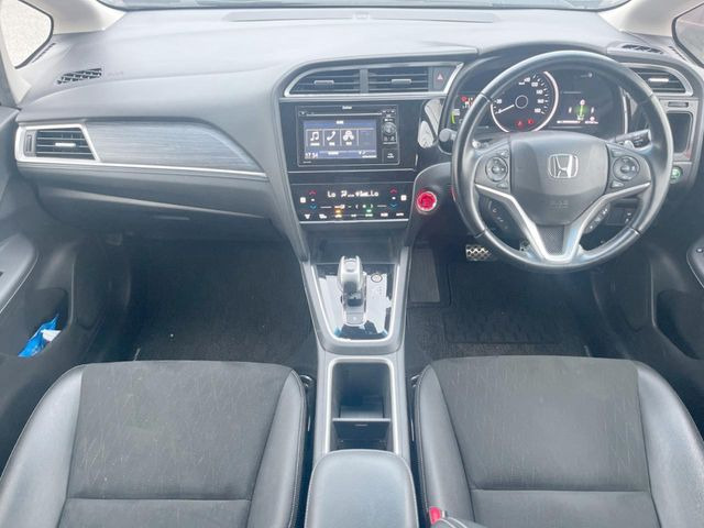 シャトル1.5 ハイブリッド Z ホンダセンシング