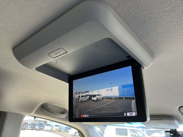 セレナ2.0 20X Vセレクション+Safety S-HYBRID