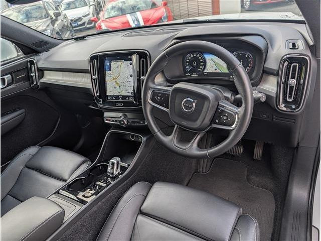 XC40T5 AWD インスクリプション 4WD