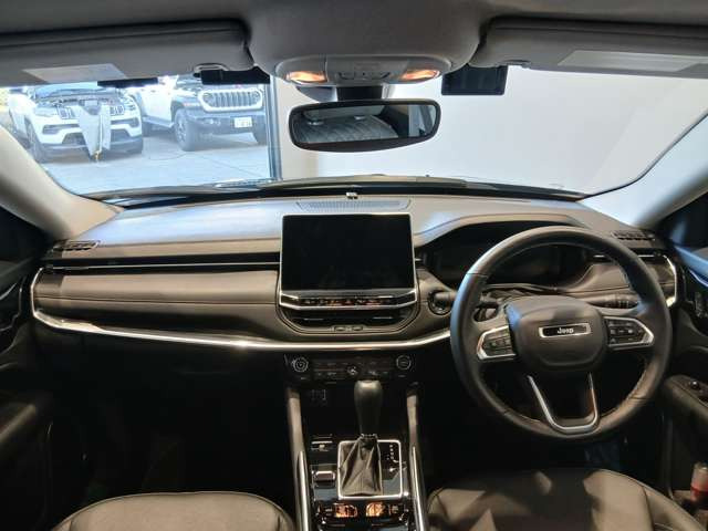 コマンダー2.0 リミテッド ディーゼル 4WD