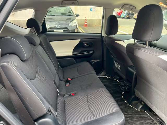 プリウスα1.8 S チューンブラックII