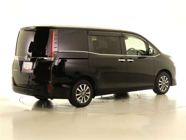 エスクァイア2.0 Gi プレミアムパッケージ ブラックテイラード