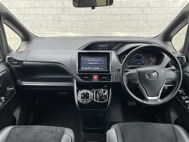 ヴォクシー1.8 ハイブリッド ZS 煌III