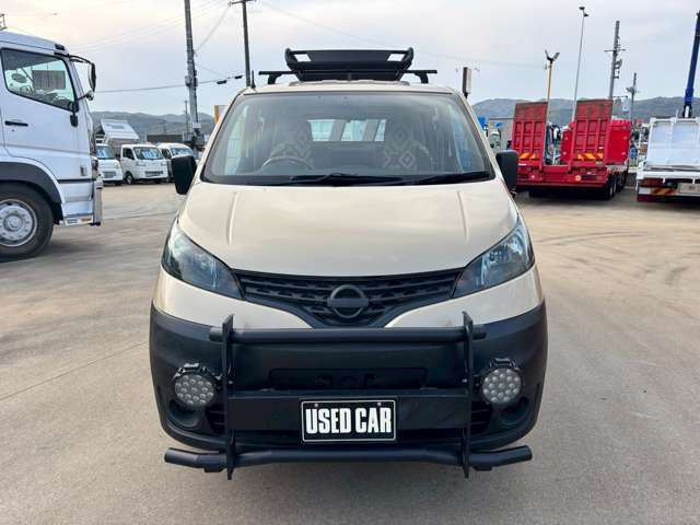 NV200バネットバン1.6 DX