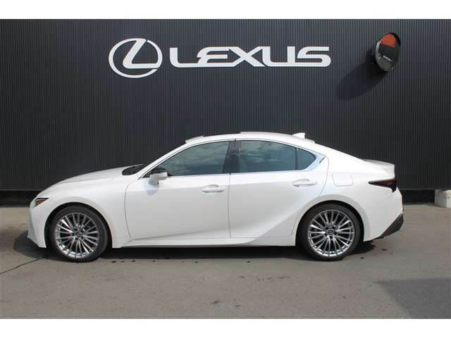 IS300h バージョンL