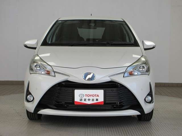 ヴィッツ1.5 ハイブリッド ジュエラ