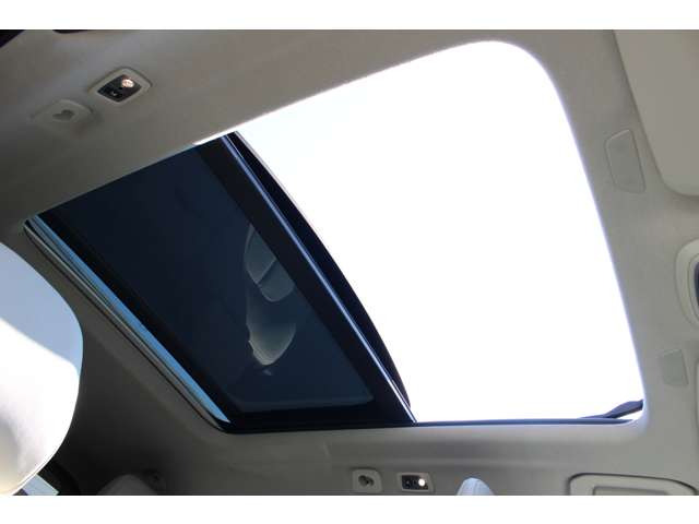 XC40B4 AWD インスクリプション 4WD