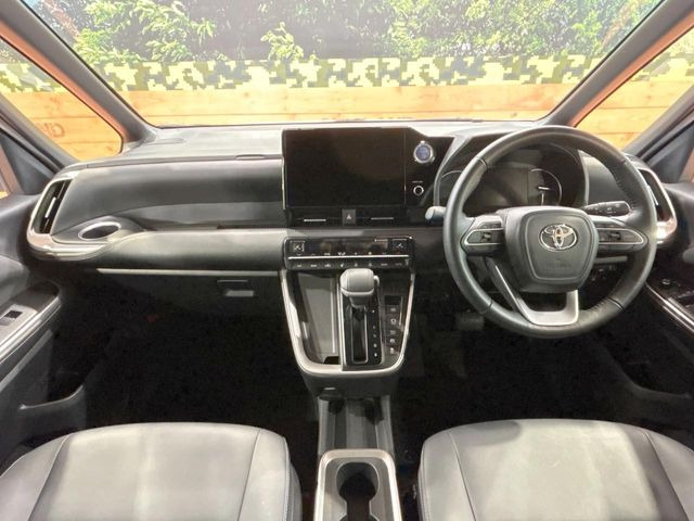 ノア1.8 ハイブリッド S-Z