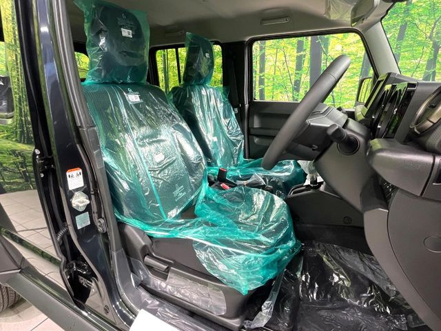 もちろん車内はキレイです♪よりクリーンな状態をキープしたいお客様には『ナノゾーンコート』がおすすめ!新型コロナウイルス対策や、除菌・消臭に効果を発揮し多くの方にご好評いただいております。