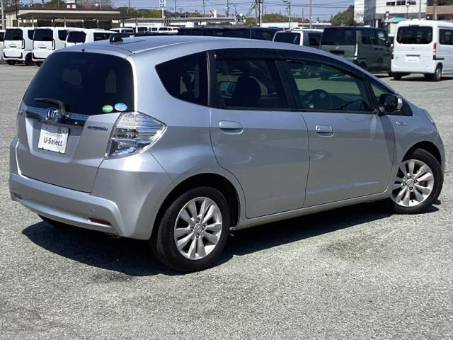フィットハイブリッド1.3 XH セレクション