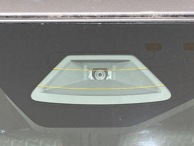 【スズキ セーフティサポート】走行中に前方の車両等を認識し、衝突しそうな時は警報とブレーキで衝突回避と被害軽減をアシスト。より安全にドライブをお楽しみいただけます。