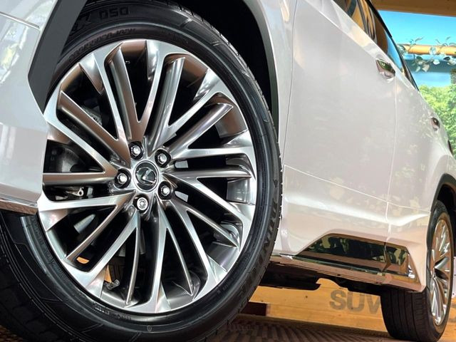 �y����20�C���`�A���~�z�C�[���z�O�ςɃ}�b�`���������A���~�z�C�[���𑕒����Ă���܂��B�e��ЊO�A���~�z�C�[����A�X�^�b�h���X�^�C�����戵�����Ă���܂��B���񂲑��k����������