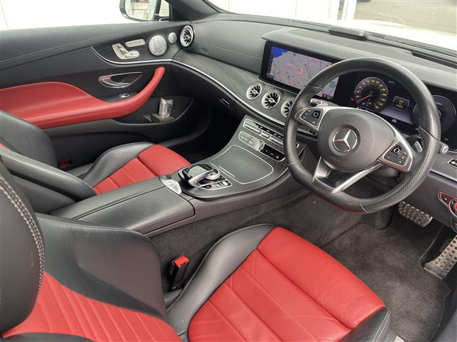 EクラスカブリオレE200 スポーツ