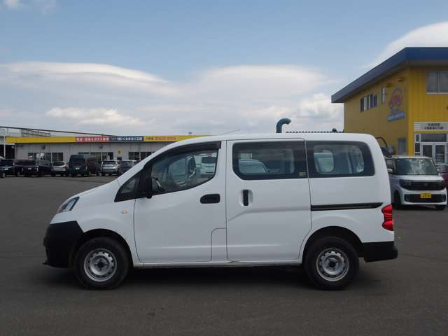 NV200バネットバン1.6 DX 4WD