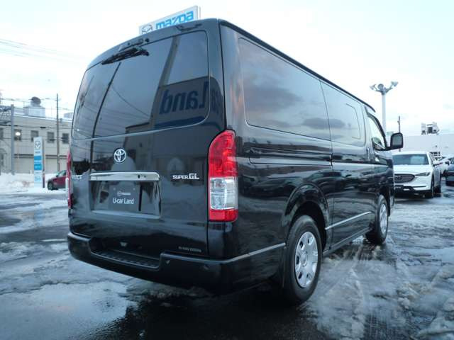 ハイエースバン