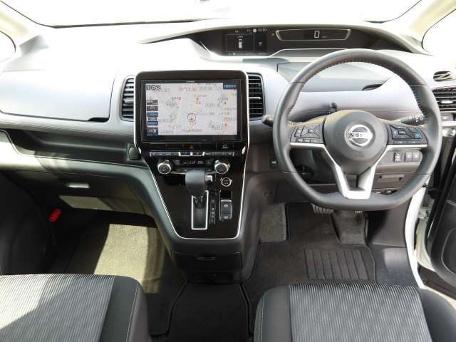 セレナ2.0 ハイウェイスターV 4WD