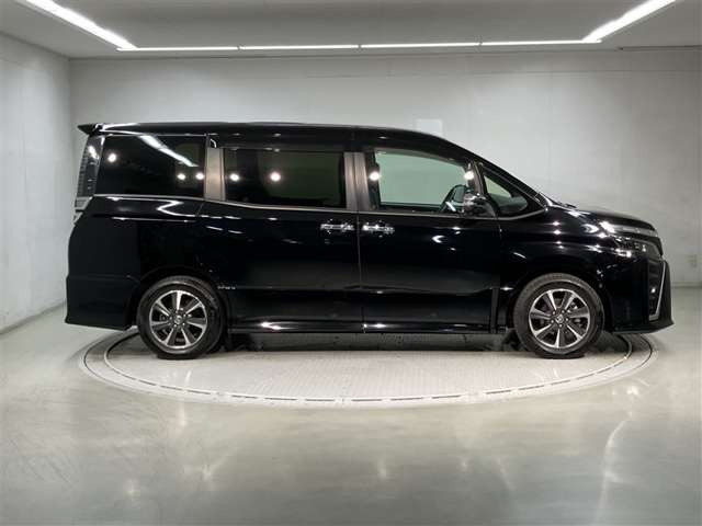 ヴォクシー2.0 ZS 煌III