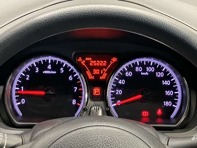 ノート1.2 X FOUR エマージェンシーブレーキパッケージ 4WD