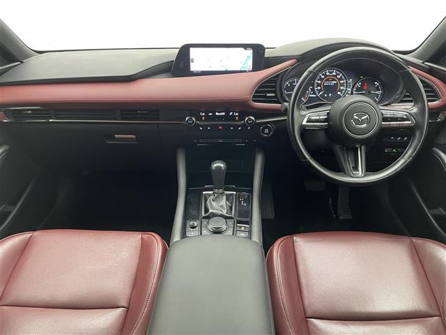 MAZDA3ファストバック1.8 XD バーガンディ セレクション