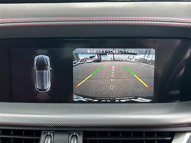 ステルヴィオ2.0 ターボ Q4 ヴェローチェ 4WD