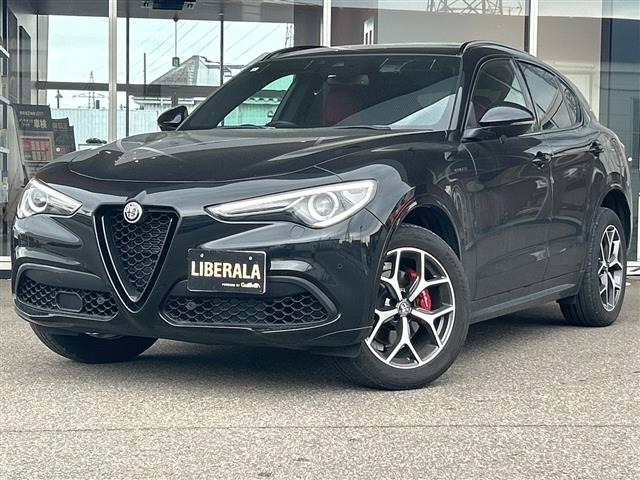 ステルヴィオ2.0 ターボ Q4 ヴェローチェ 4WD