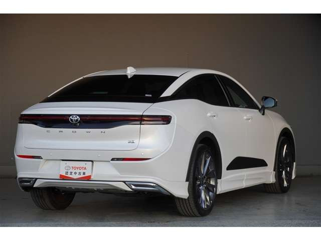 クラウンクロスオーバー2.5 G アドバンスト レザー パッケージ E-Four 4WD